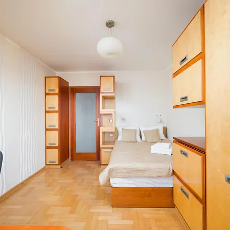 Tarchomin Standard By Bookinghost