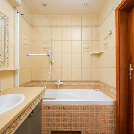 Apartment Tarchomin Standard By Bookinghost Warschau